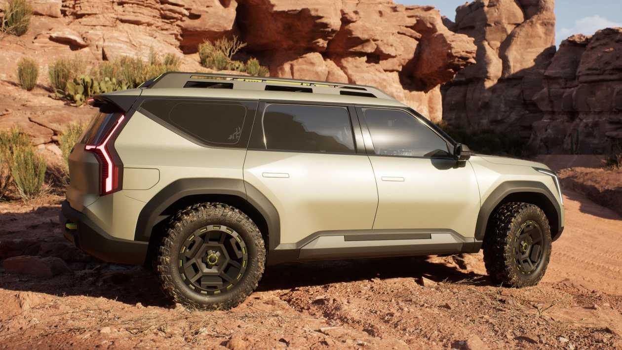 95401_download (1) شاسی‌بلند برقی کیا EV9 Adventure با قابلیت‌های آفرود در نمایشگاه سما 2024 + عکس